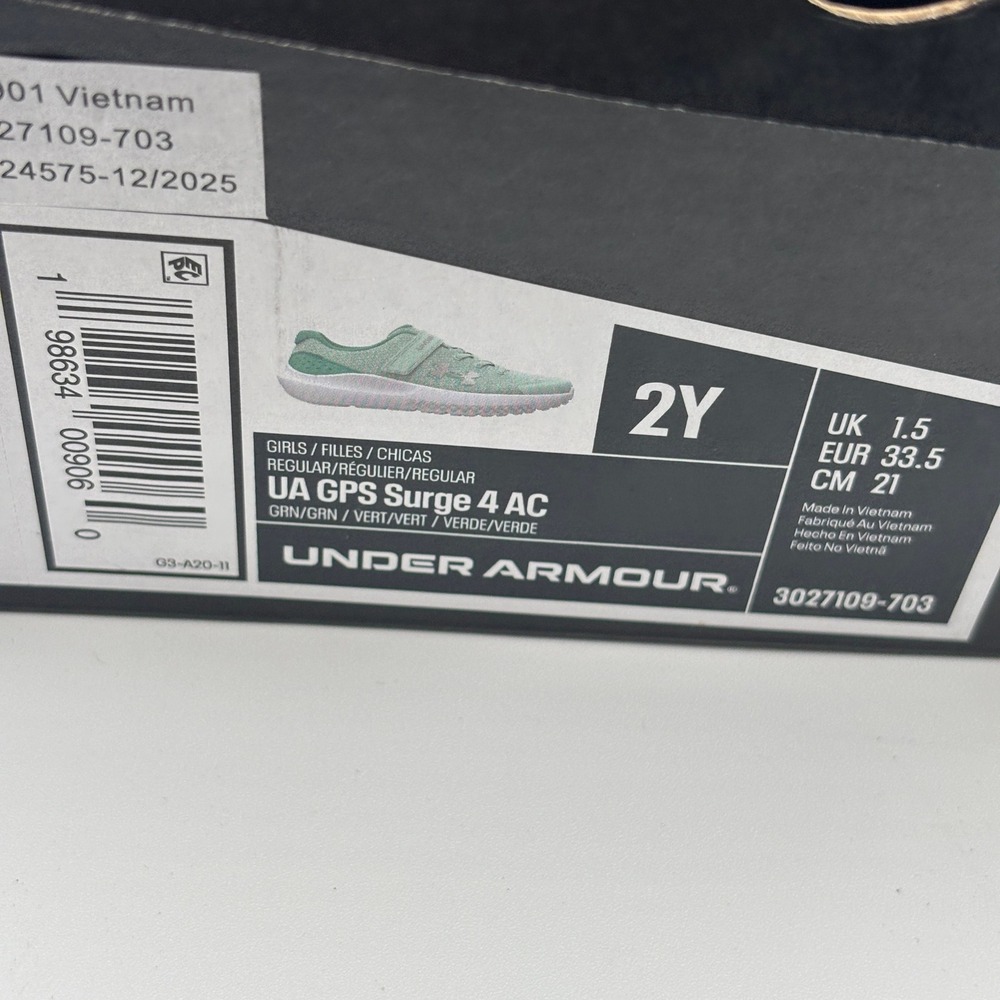 Under Armour UA GPS Surge 4 AC Shoes Girls Size 2Y Green Running 3027109-703 - Picture 2 of 8